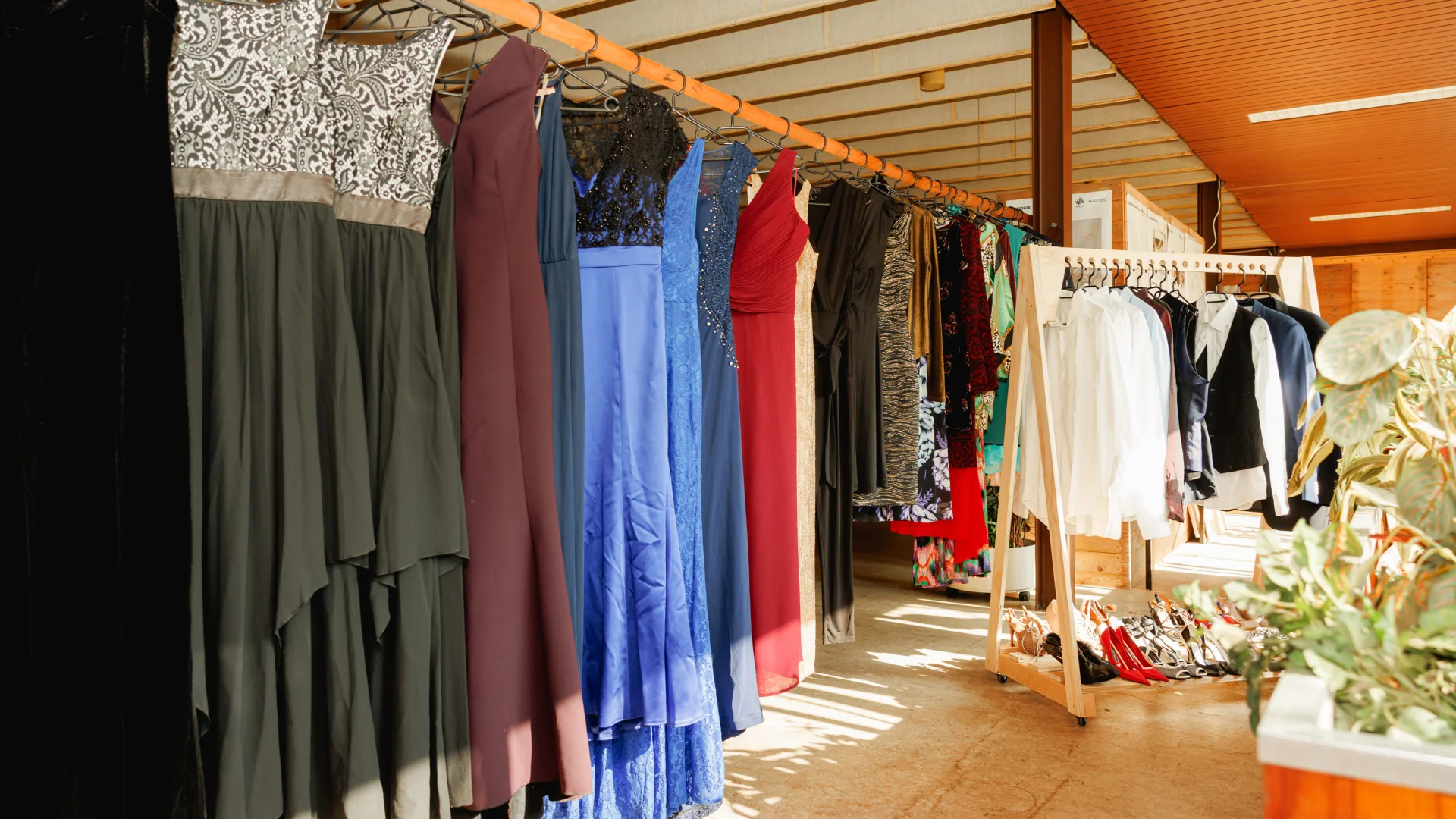 Special galakleding: Say Yes to the Suit and Dress 